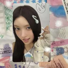 ILLIT ユナ　トレカ　Merch盤