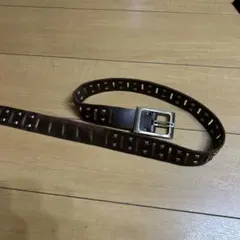 スタッズ付きブラウンレザーベルト　スタッズ レザー　スタッズベルト　y2k