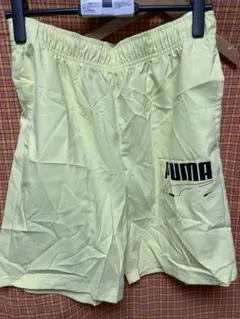 PUMA イエロー ショートパンツ