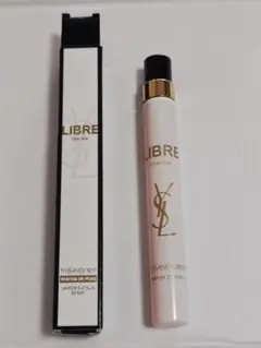 YSL イヴ・サンローラン リブレ ロー ニュ 箱付 ほぼ新品のサムネイル