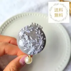 パールが揺れるポニーフック①　パール　ヘアカフ　くるみボタン　刺繍
