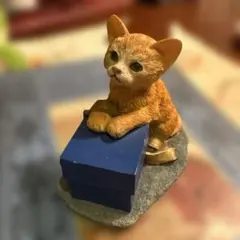 イギリス買付 猫 フィギュリン プレゼントボックス レジン置物のサムネイル