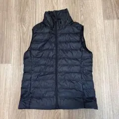 ユニクロ UNIQLO ブラック M ダウンベスト