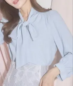 tocco closet 水色　ボウタイ長袖ブラウスのサムネイル