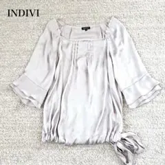 インディヴィ バルーンブラウス ベルスリーブ サテン プリーツ リボン装飾 上品