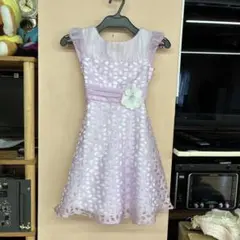 ピンクの花柄ワンピースのサムネイル