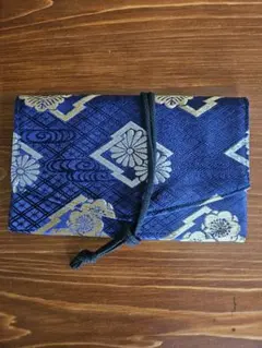 Item thumbnail for item f7ad5e84-d8b9-45f1-8d6c-86e3bc84c760