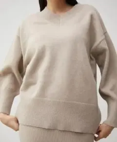 タグ付き！AZUL BY MOUSSY Vネックニットセーター