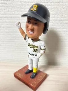 神タイガース 2022年 8佐藤輝明選手 ボブルヘッド人形 - メルカリ