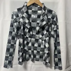 プリーツプリーズPLEATS PLEASE レディース アウター　ジャケットのサムネイル