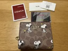 coach コーチ　スヌーピー　二つ折り財布