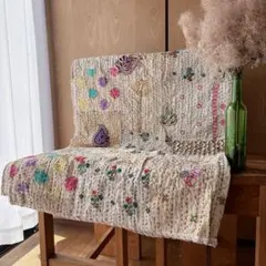 未使用❁エンブロイダリー　アイボリー　パッチワークカンタキルトマルチカバーラグ