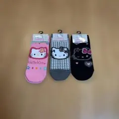 新品　ハローキティ ソックス 3足セット