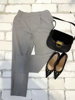 ストレートパンツ（ライトグレーMサイズ）