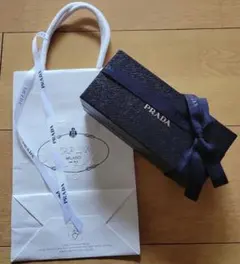 PRADA ギフトボックス空箱、 ショップ袋セット