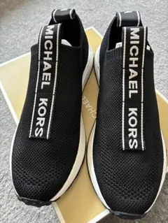 【MICHAEL KORS 】スリッポン　スニーカー ブラック23㎝のサムネイル