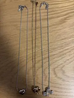 シルバーとゴールドのネックレス3点セット