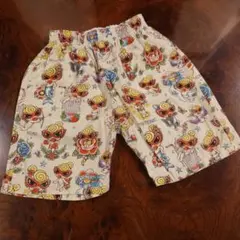 カラフルキャラクター柄 ハーフパンツ　薄手　size100 ヒスミニ