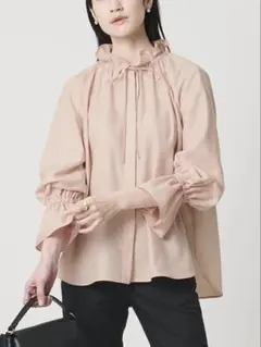 ユナイテッドアローズ　新作フリルカラー フレアスリーブ ブラウス　未使用品