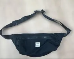 美品　アネロウエストポーチ