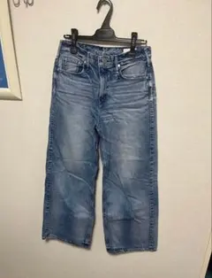 upper hightsのライトブルーのデニム