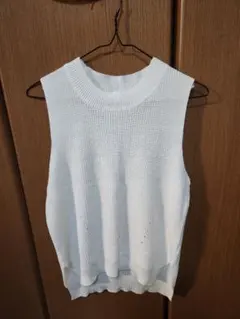 innocente 白いニット 袖なし ノースリーブ