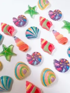 （275）デコパーツ☆キラキラ貝殻１個３５円