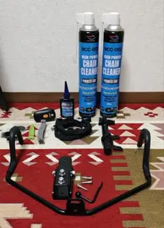自転車グッズセット（バイクハンガー、携帯ポンプ、チェーンロックなど）のサムネイル