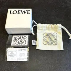 ロエベ　LOEWE　ピンブローチ　アクセサリー　アナグラム　シルバー　箱付きのサムネイル
