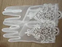 ホワイト刺繍シースルーウェディンググローブ