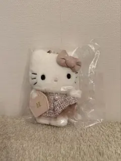 HLT x Hello Kitty Plush Charm rose pink