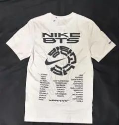 NIKE BTS コラボ Tシャツ ホワイトLサイズのサムネイル