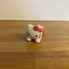 レトロなキティーちゃん箸置き　赤