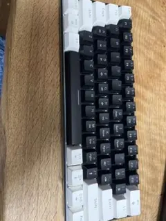 Snpurdiri V900 メカニカルキーボード 本体のサムネイル