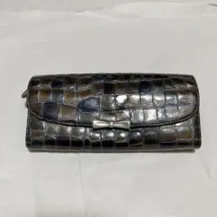 COCCO FIORE レザー 長財布 コッコペルラ クロコ型押し エナメルのサムネイル