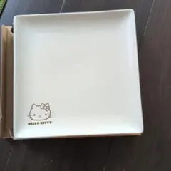 HELLO KITTY 四角い皿 LAWSON製のサムネイル
