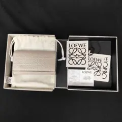 LOEWE ベージュ レザー キーケースのサムネイル
