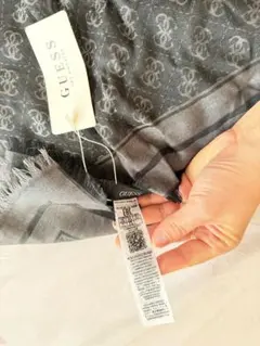 GUESS ストール スカーフ モノグラム柄 グレー