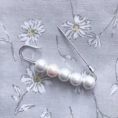 【ハンドメイド】5連コットンパール　ブローチ