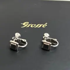 grosse グロッセ プチメタル スクエア イヤリング プラチナ 両耳