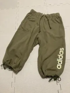 adidas アディダス  ロゴ　ハーフパンツ