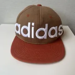 adidas ブラウンオレンジ キャップ