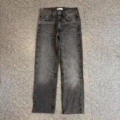 【300円オークション】ZARA ストレートデニムパンツ 美品のサムネイル