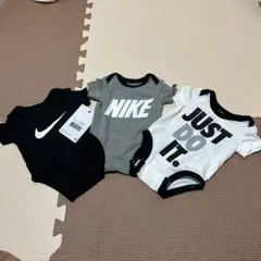 あ*ん様 NIKE ベビー ロンパース 3点セット 新生児のサムネイル