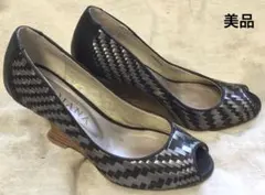 ダイアナ　ハイヒールパンプス　23、5cm (美品)