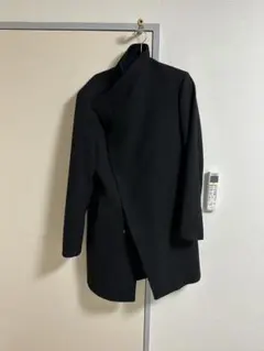 黒 アシンメトリック トレンチコートのサムネイル