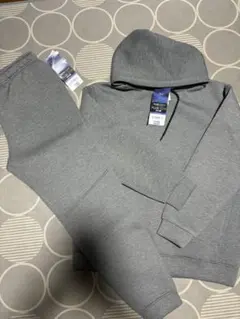 新品未使用タグ付　スウェットセットアップ　アクティブウェア　フーディー　パーカー