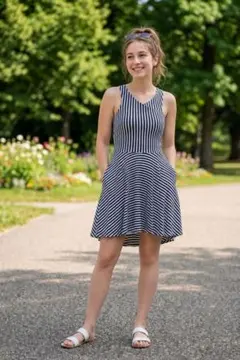 美品♡HOLLISTER ホリスターボーダー柄 ノースリーブ ひざ丈ワンピース
