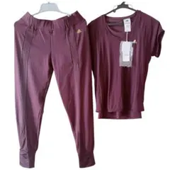 新品！ adidas スポーツウェア techfit 上下セット 濃紫 ラン