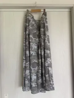 ハニーズ　迷彩ロングスカートのサムネイル